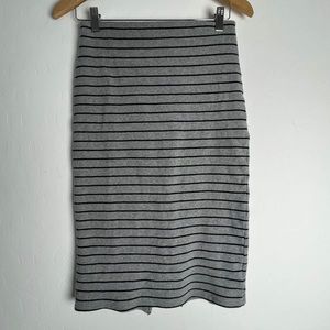 Urban Outfitters BDG Pull On Gray Black Striped Fitted Pencil Skirt Size…